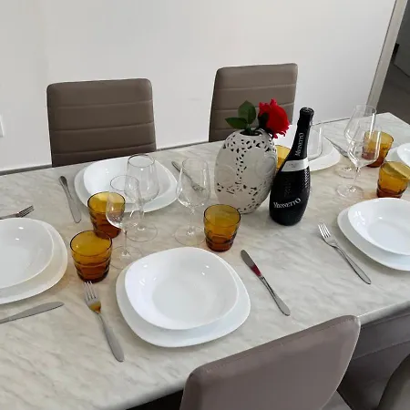Dama House-free Parking Tropea